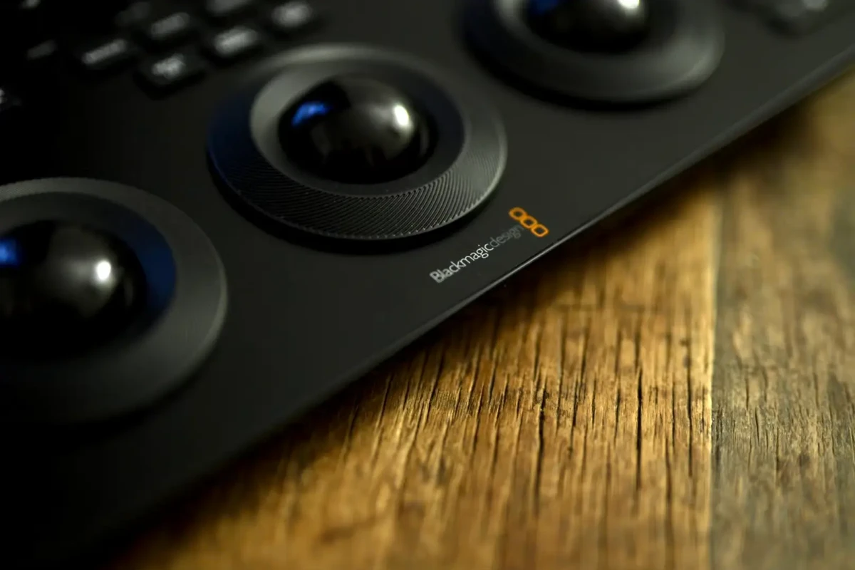 Location Blackmagic Design Resolve Micro Panel - Lightyshare