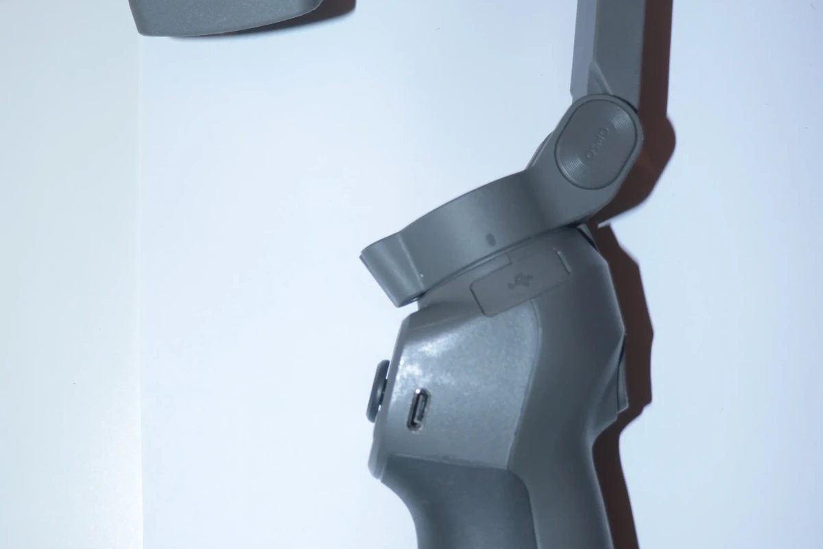 Location DJI Osmo Mobile 3 - Lightyshare