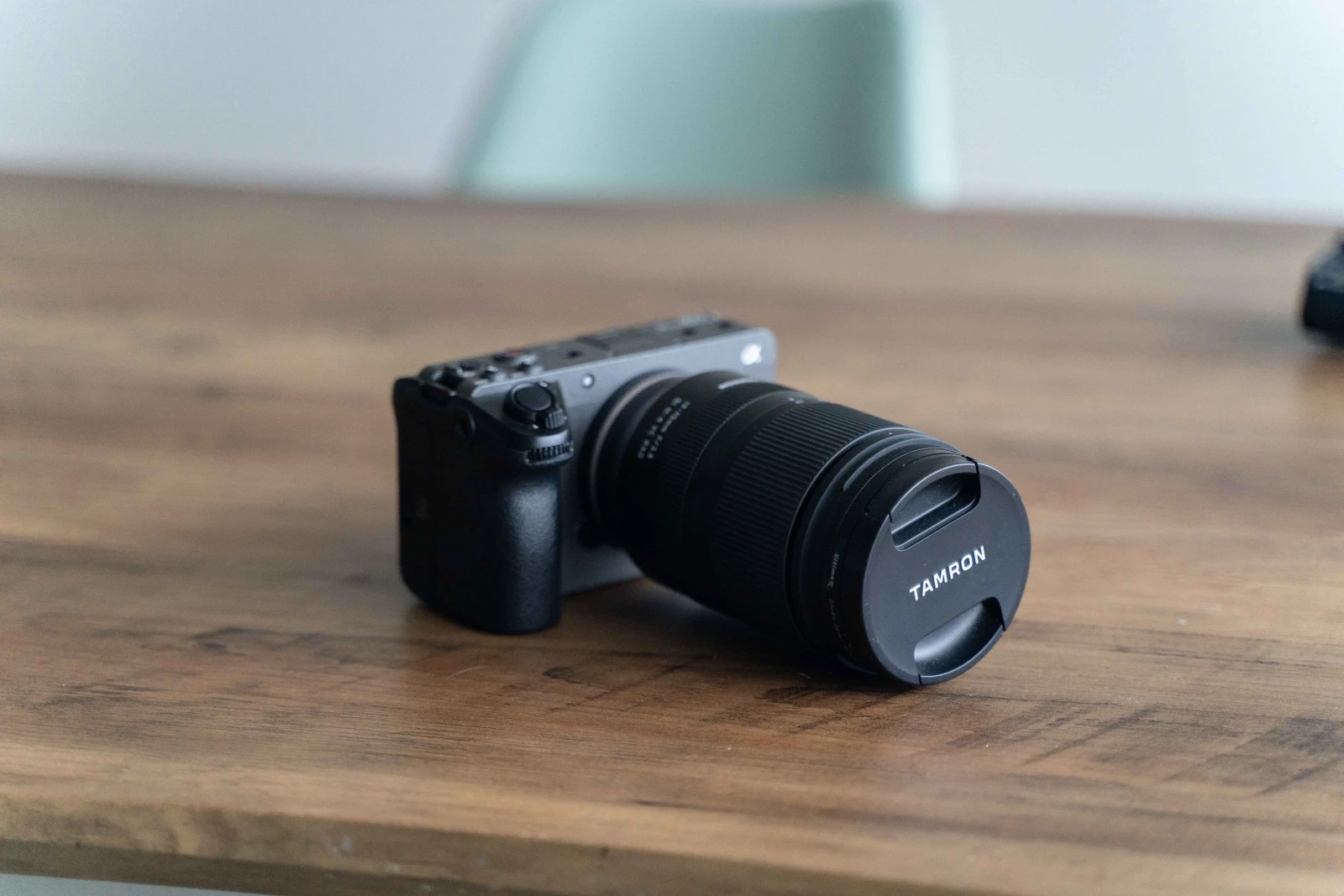 Sony F30 & Tamron 17-70mm f/2.8 - Photo 2 sur 3
