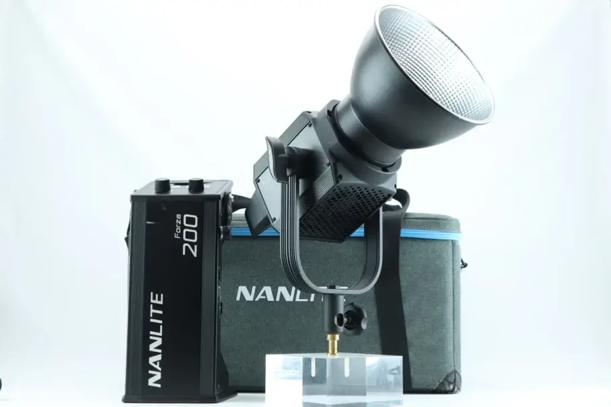 Location Nanlite Forza 200 - Lightyshare