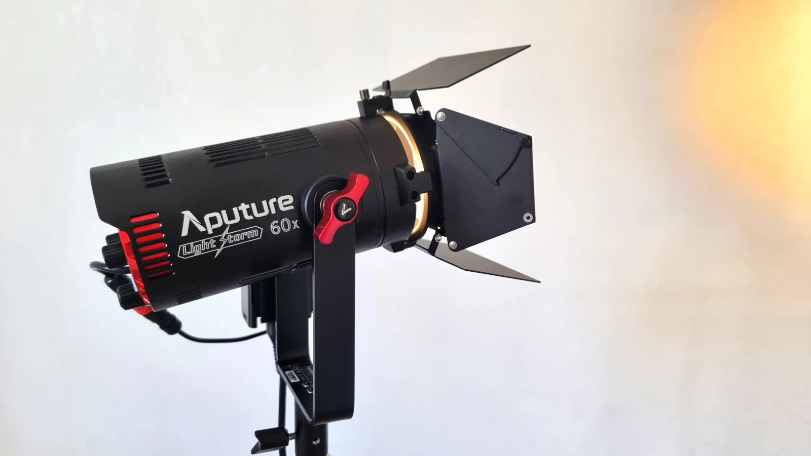Aputure LS 60X - Photo 1 sur 5