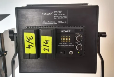 Location Neewer Panel Light Bi-color NL-660