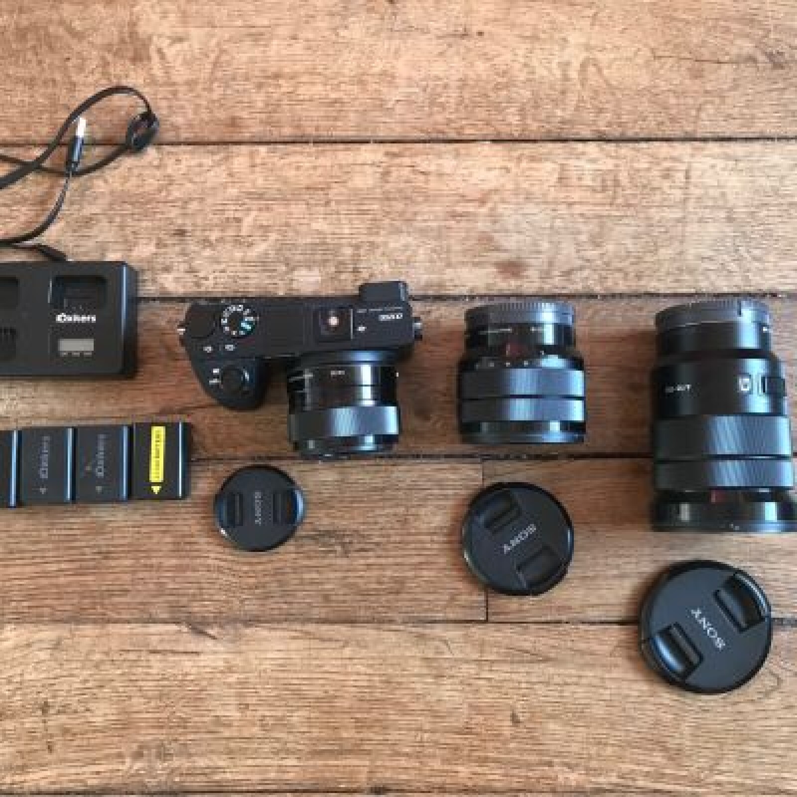 Pack Sony A6500 + 3 optiques - Photo 1 sur 2