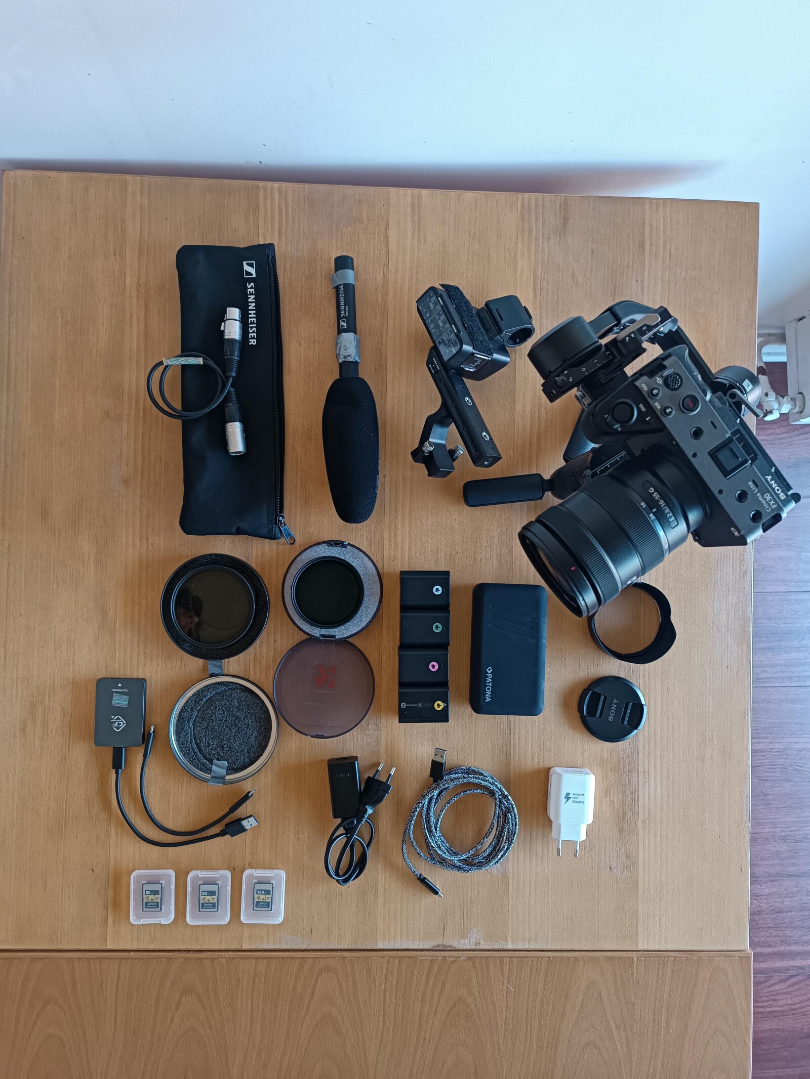 KIT COMPLET REPORTAGE SONY FX30-RONIN - Photo 3 sur 3