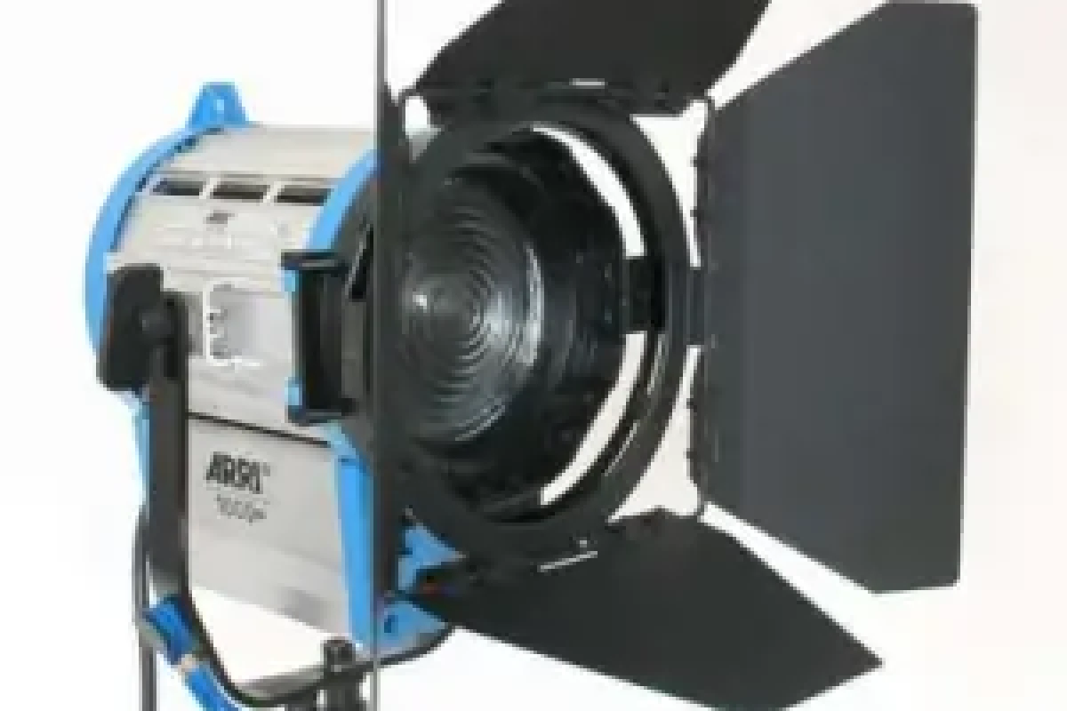Location Arri Arri 1000 Fresnel Tungsten Light - 1000 watts - Lightyshare