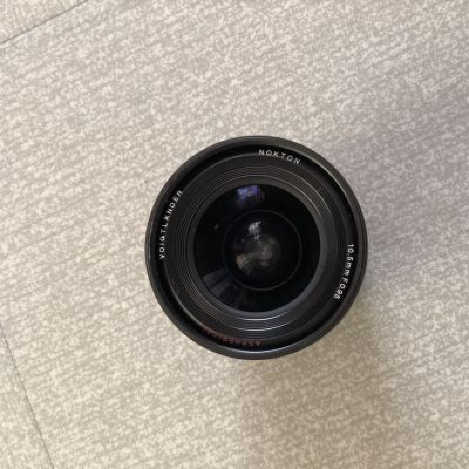 Nokton Voigtlander 10,5mm f/0.95 - Photo 2 sur 3