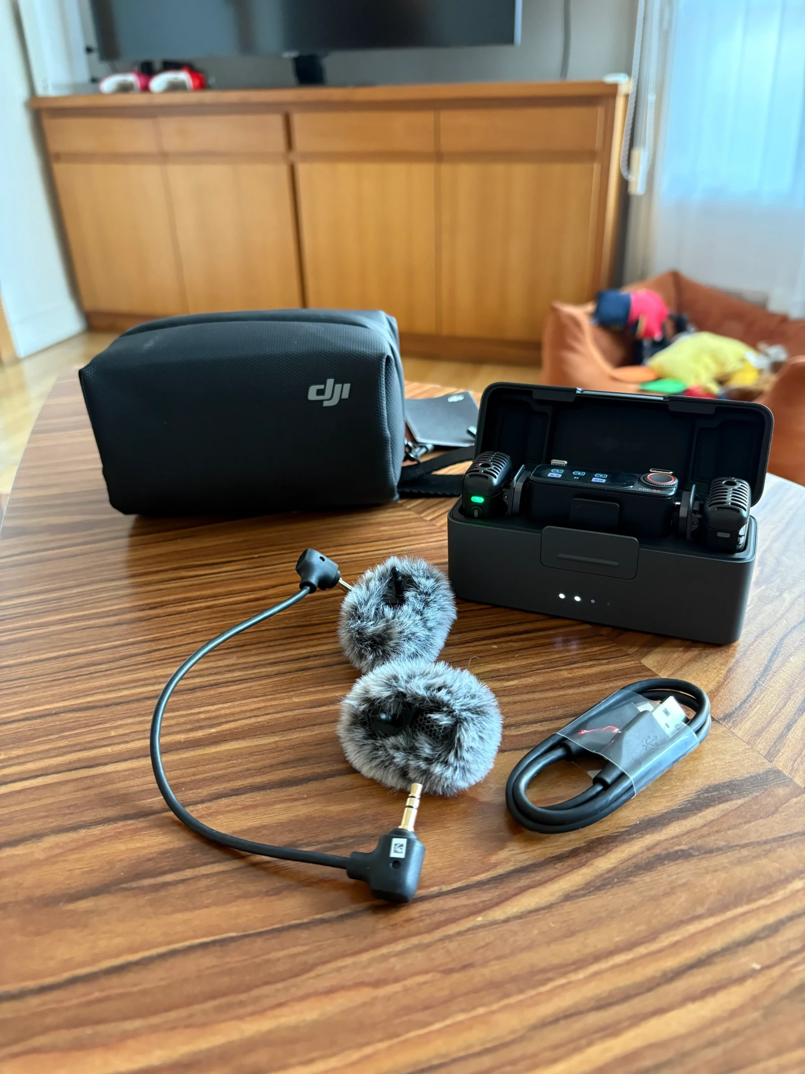 Combo FX3 + 24-70mm GMII + DJI Mic 2 - Photo 3 sur 5