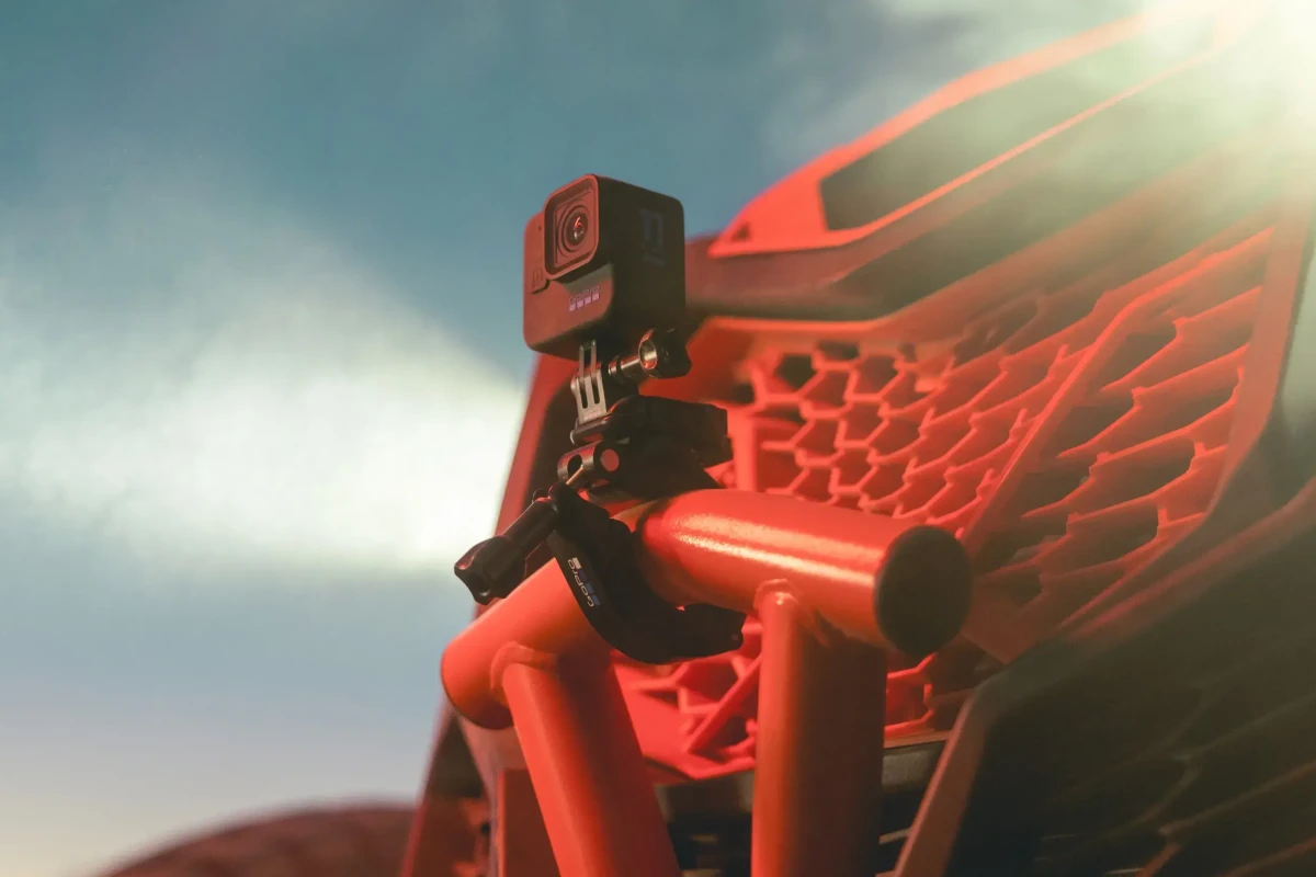 Location GoPro Grande fixation pour tube - Lightyshare