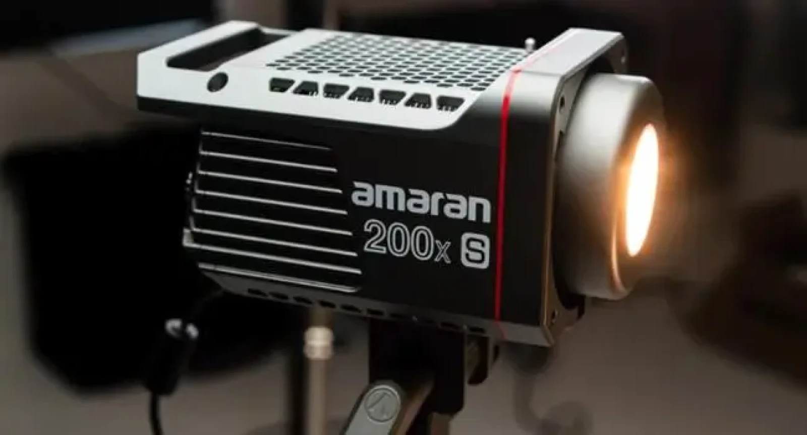 Aputure Amaran 200X - Photo 1 sur 4