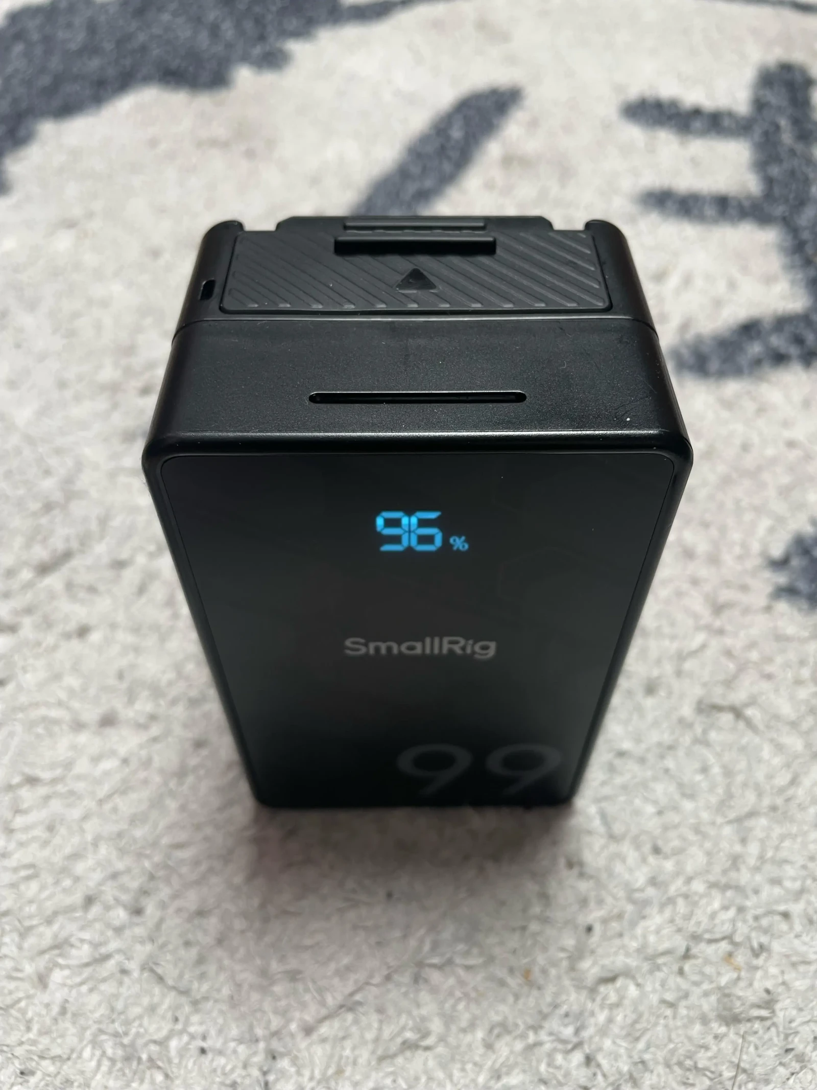 SmallRig VB99 Batterie mini V-Mount (99Wh) - Photo 2 sur 4