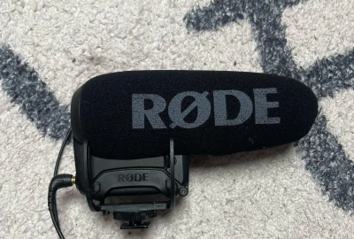 Location Rode VideoMic Pro+