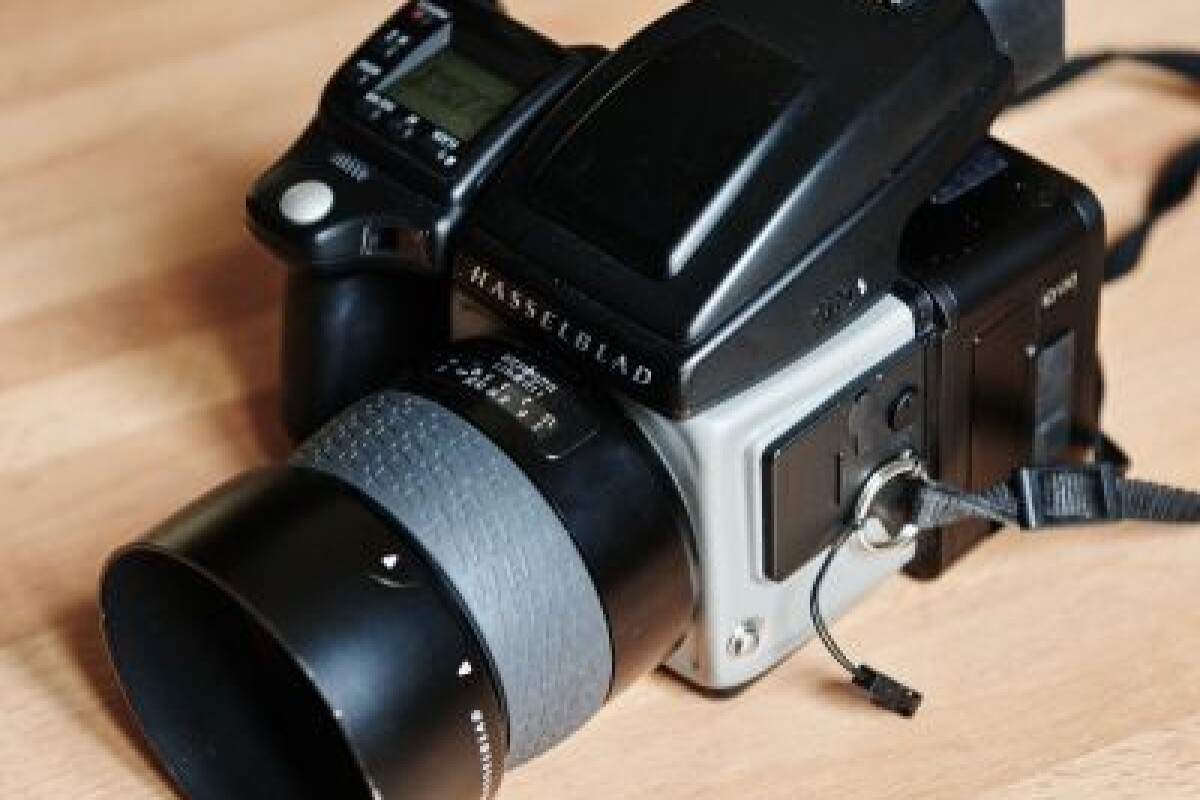 Location Kit Hasselblad H5x + Dos Phase One IQ150 - Lightyshare