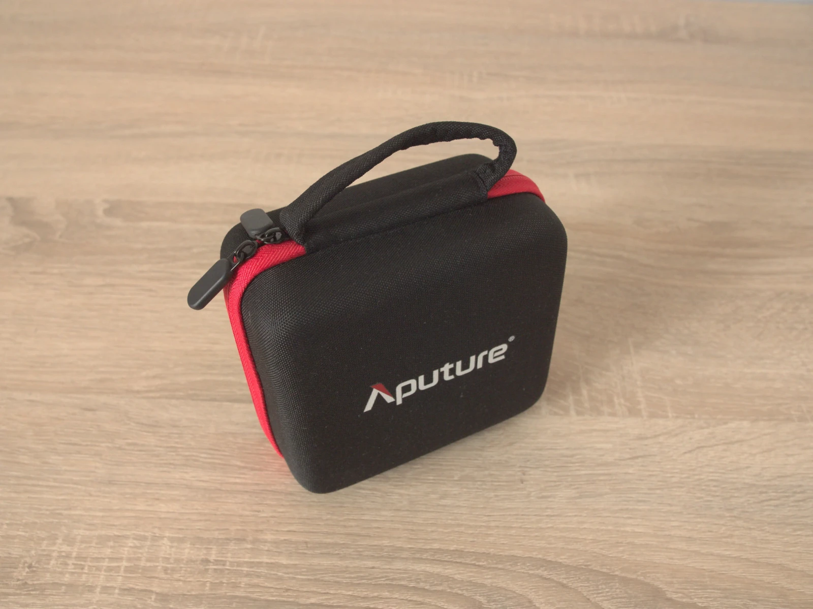 Aputure MC Pro - Photo 3 sur 3