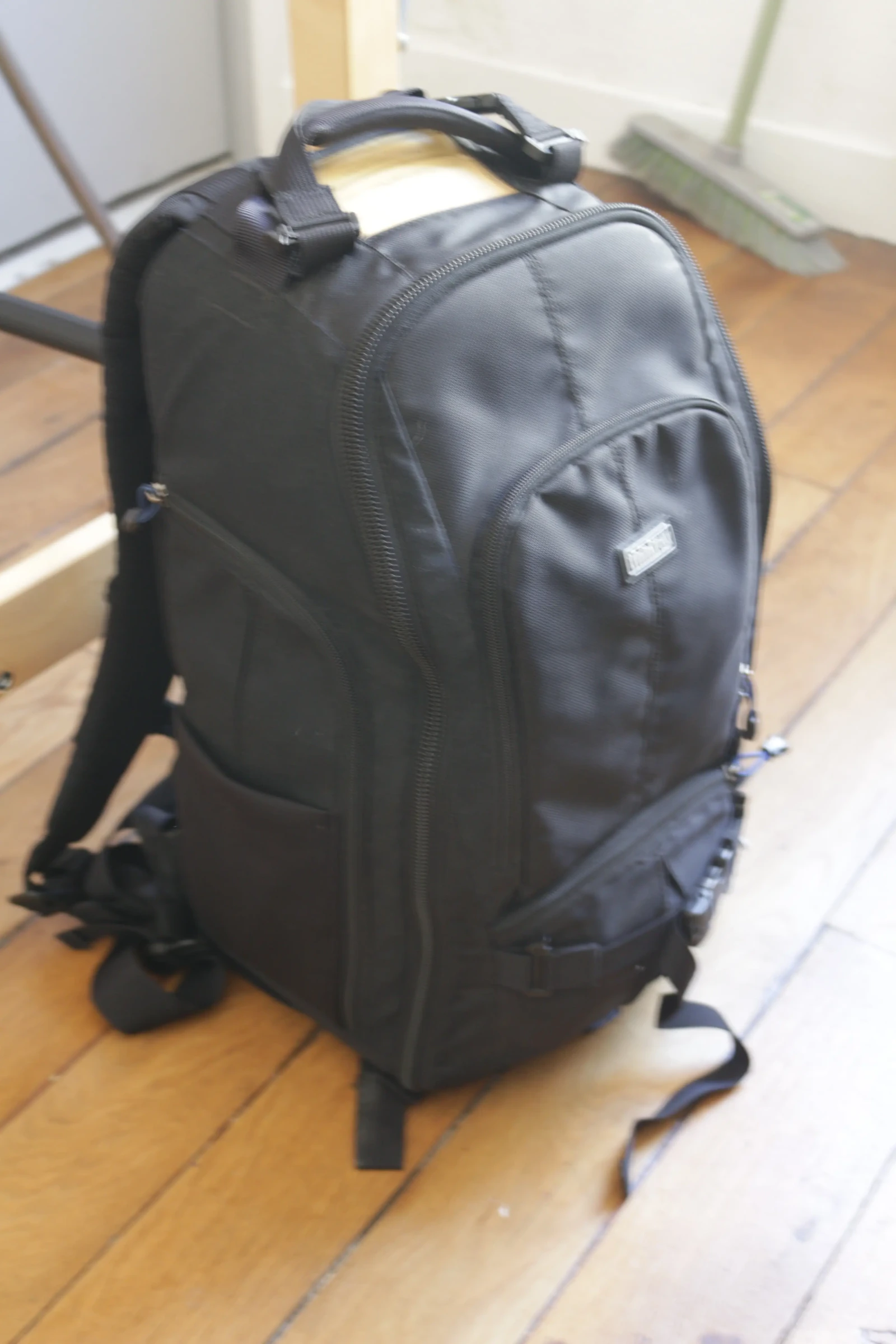 Canon EOS C100 Mark II - Photo 4 sur 5