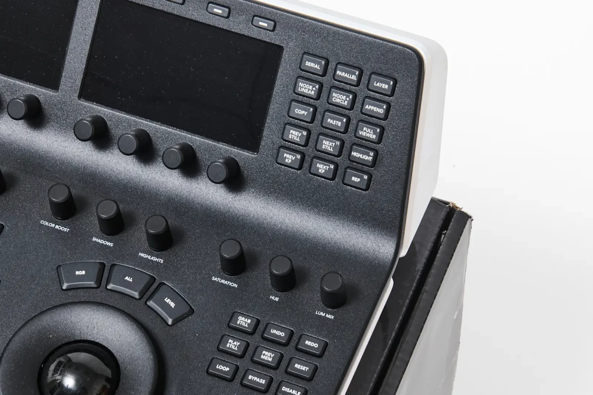 Location Blackmagic Design Resolve Mini Panel - Lightyshare