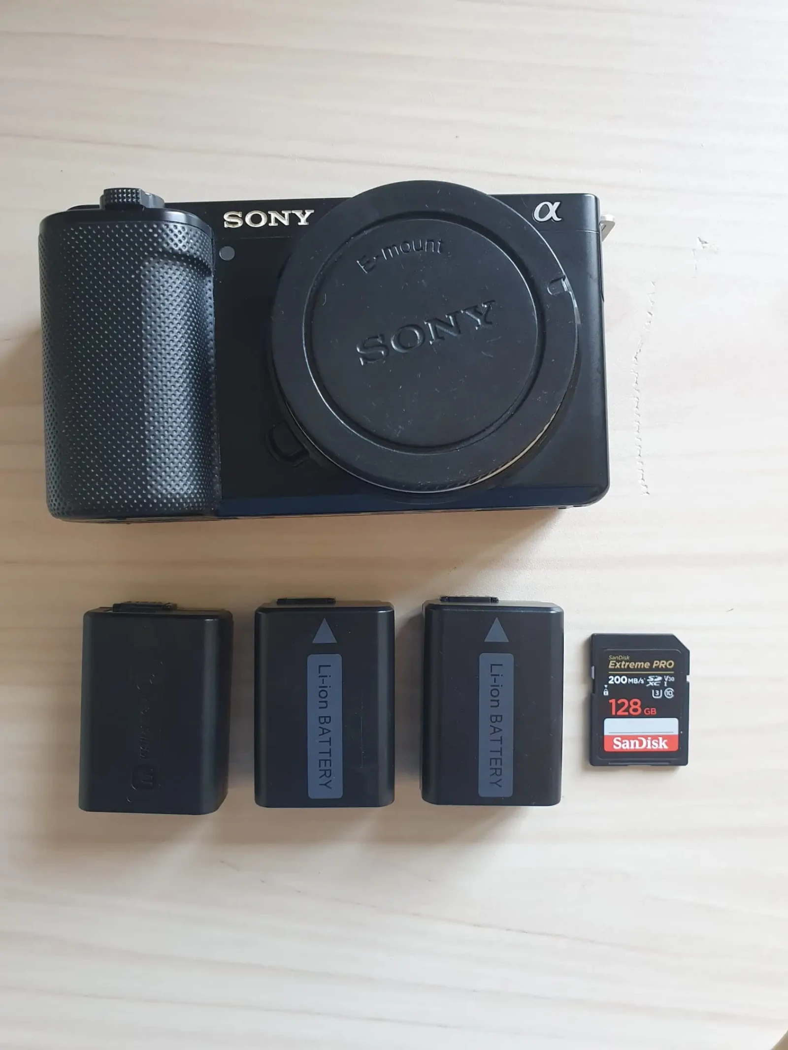Sony ZV-E10 - Photo 1 sur 2