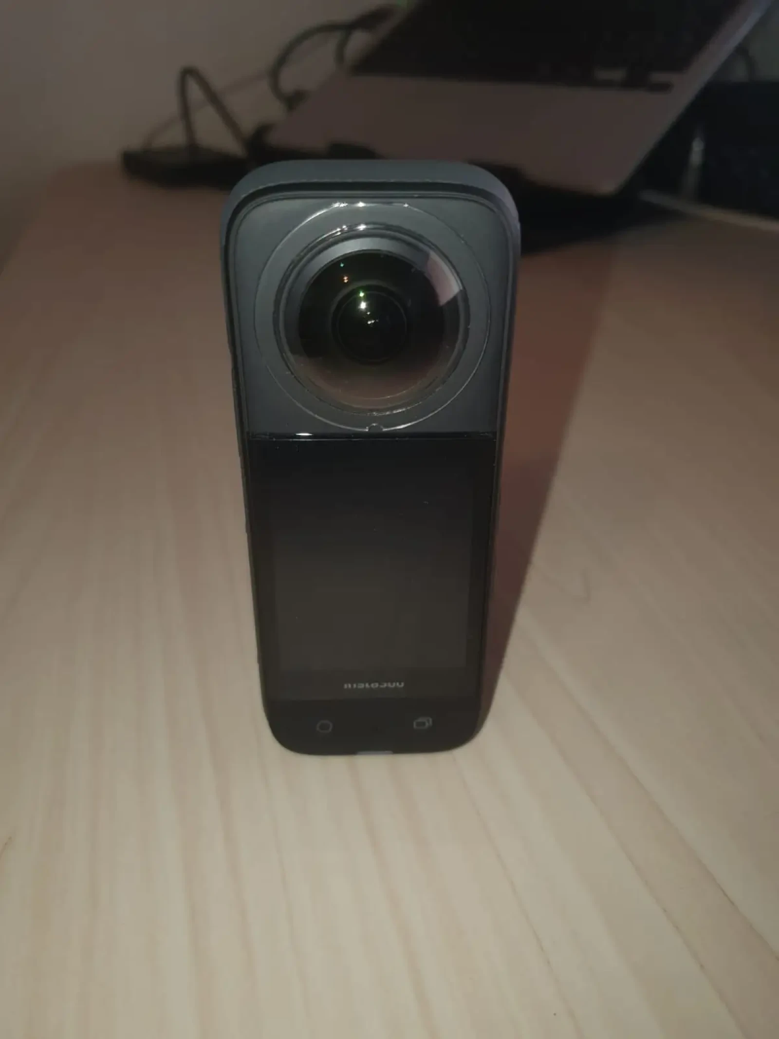 Insta360 X3 - Photo 3 sur 3