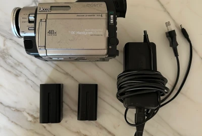 Location Sony TRV-900