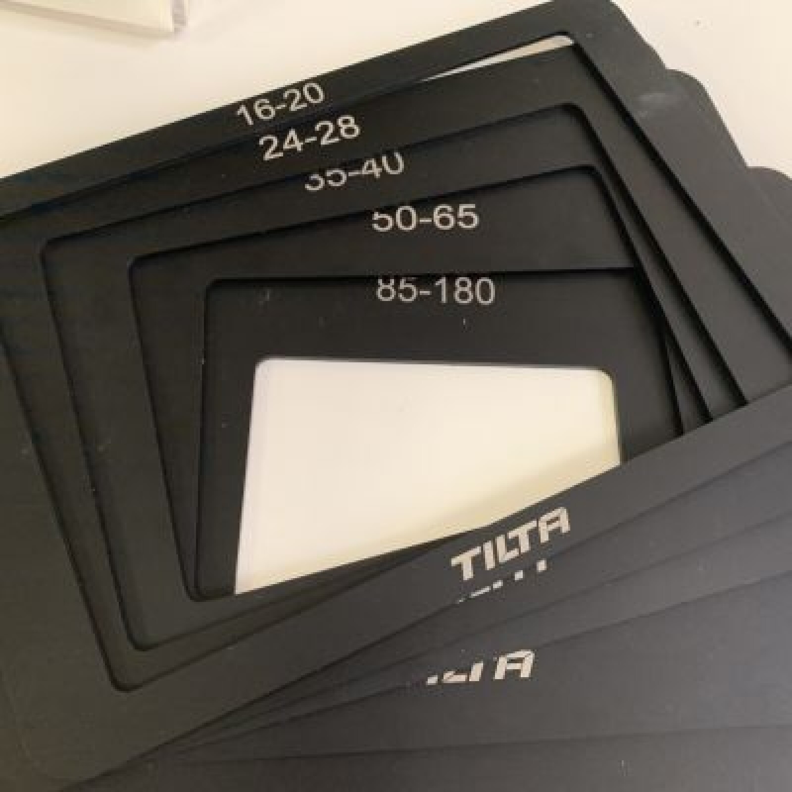 Matte box Tilta MB-T04 4x5.65 Carbon Fiber - Photo 3 sur 3