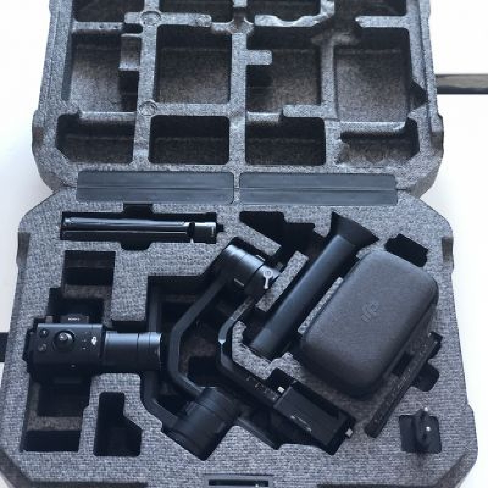 stabilisateur pour caméra DJI RONIN S - Photo 1 sur 2