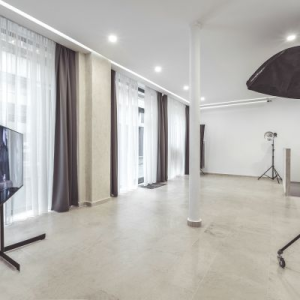 Location STUDIO 100m² - Port Royal - Paris