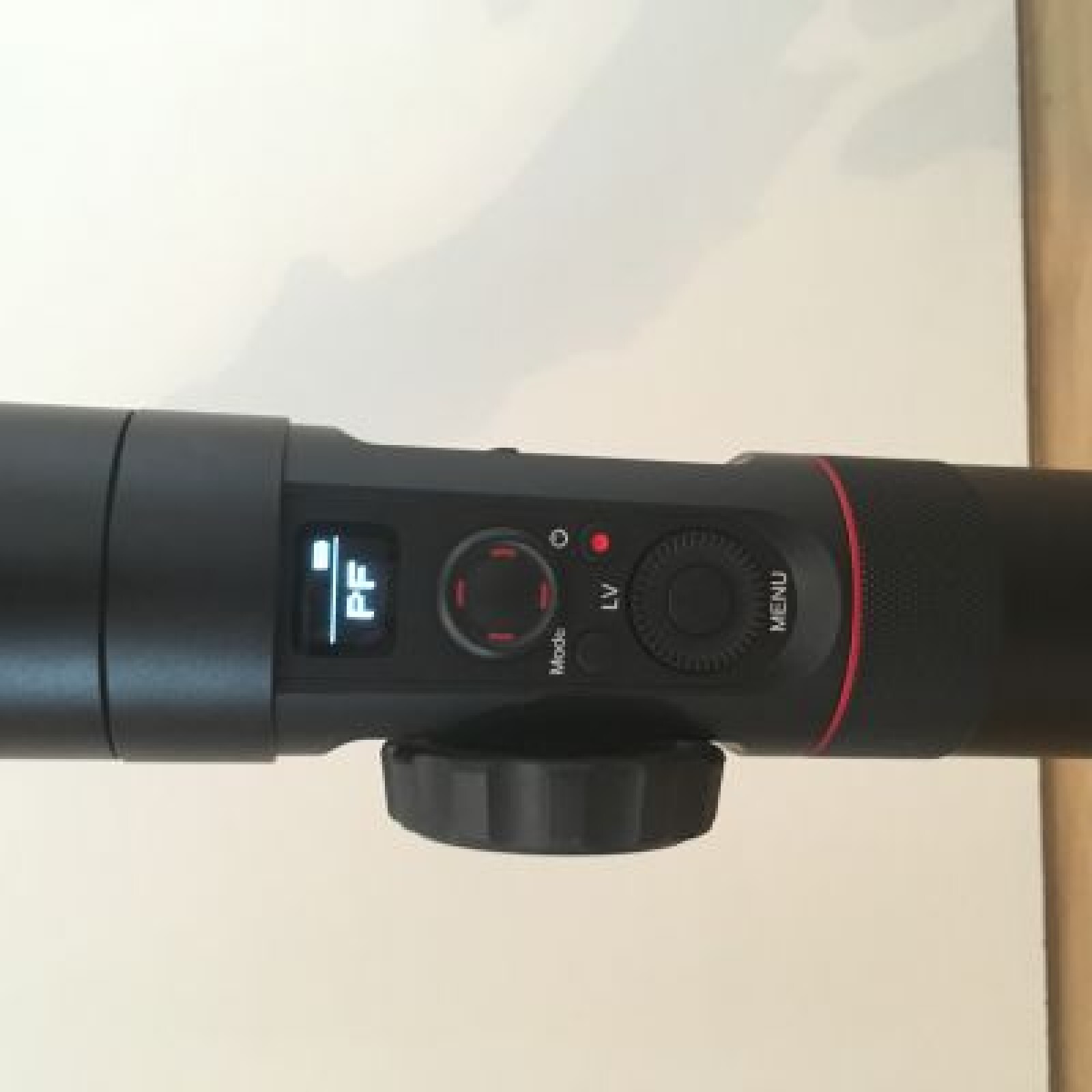Stabilisateur Zhiyun Crane 2 - Photo 3 sur 4