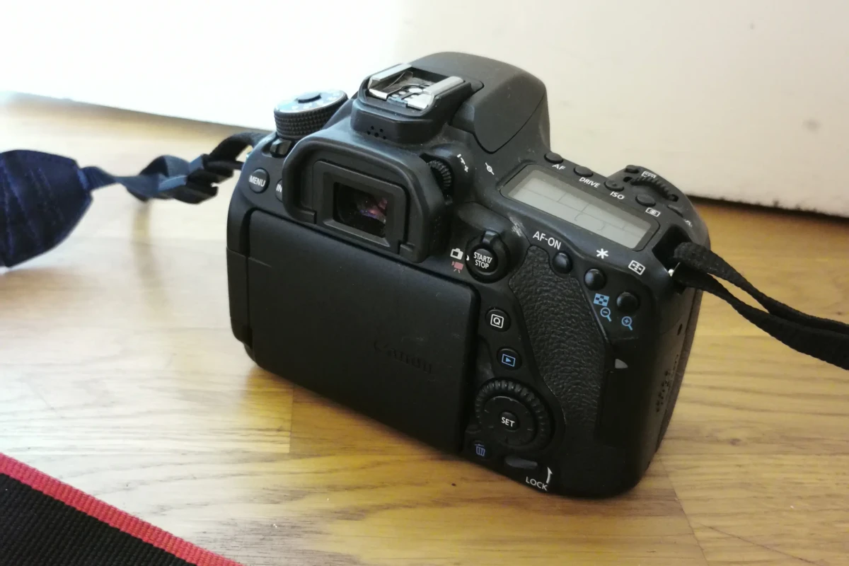 Location Canon 80D - Lightyshare
