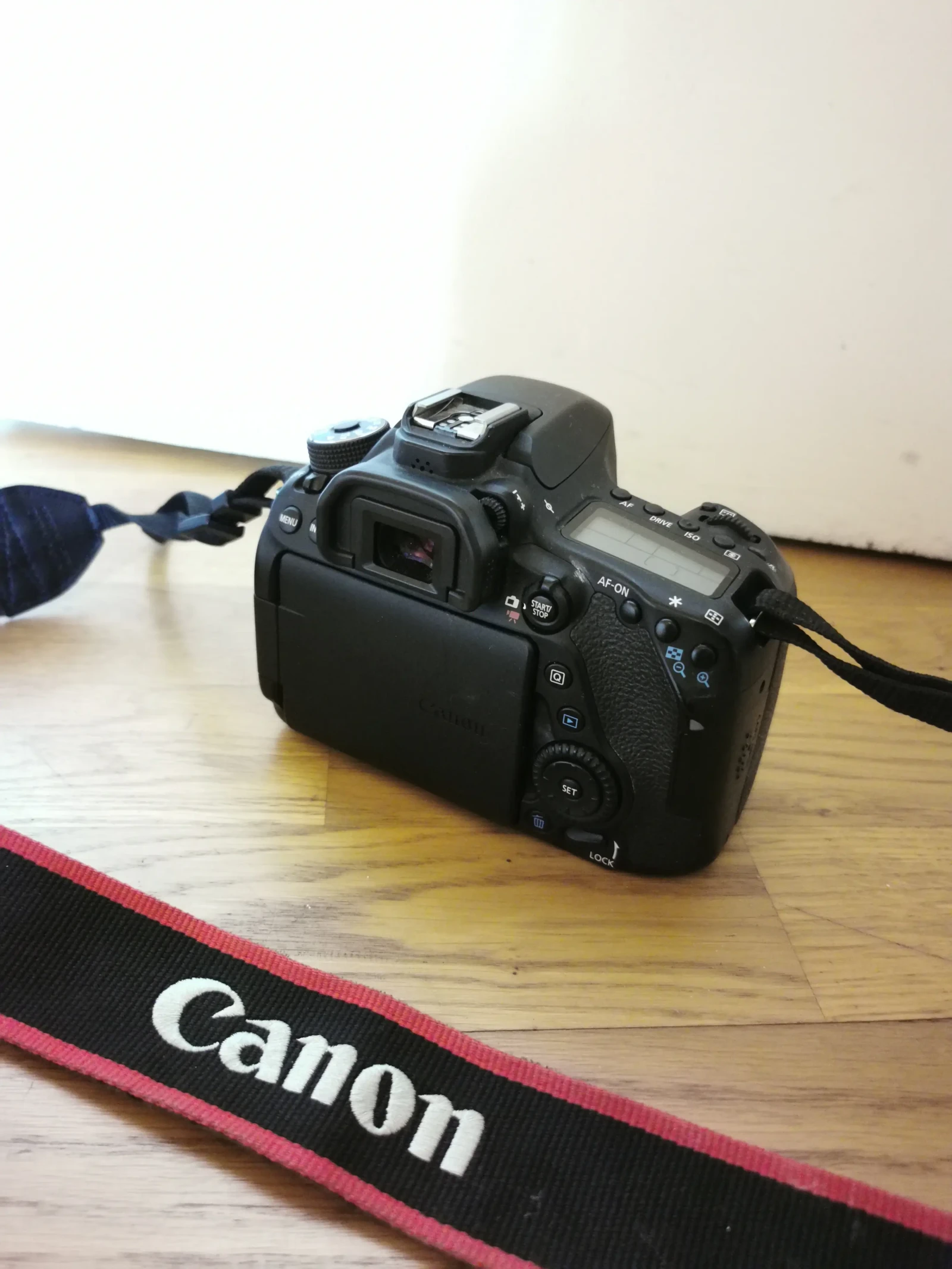 Canon 80D - Photo 1 sur 2