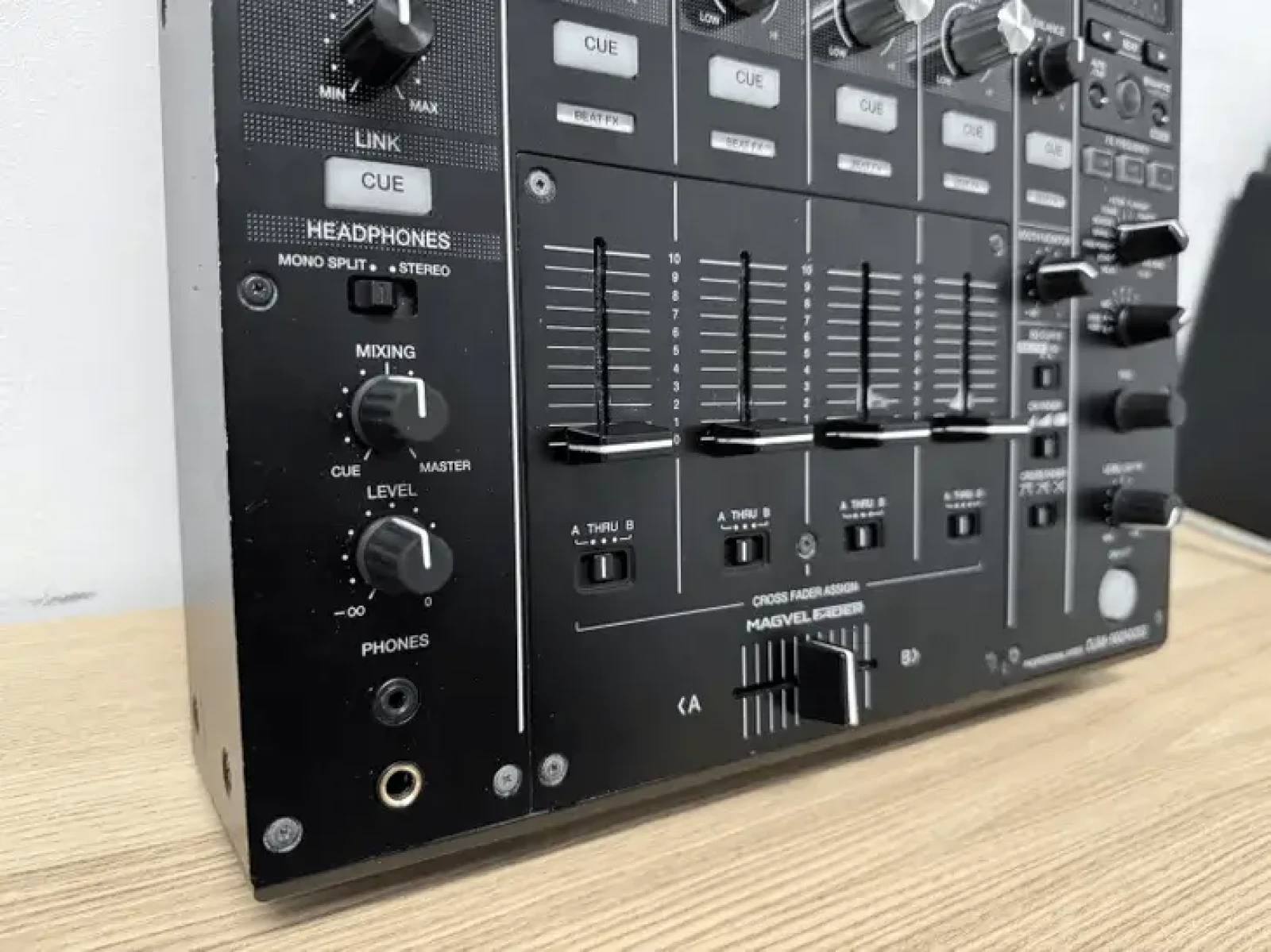 Pionneer DJM-900 Nexus - Photo 2 sur 4