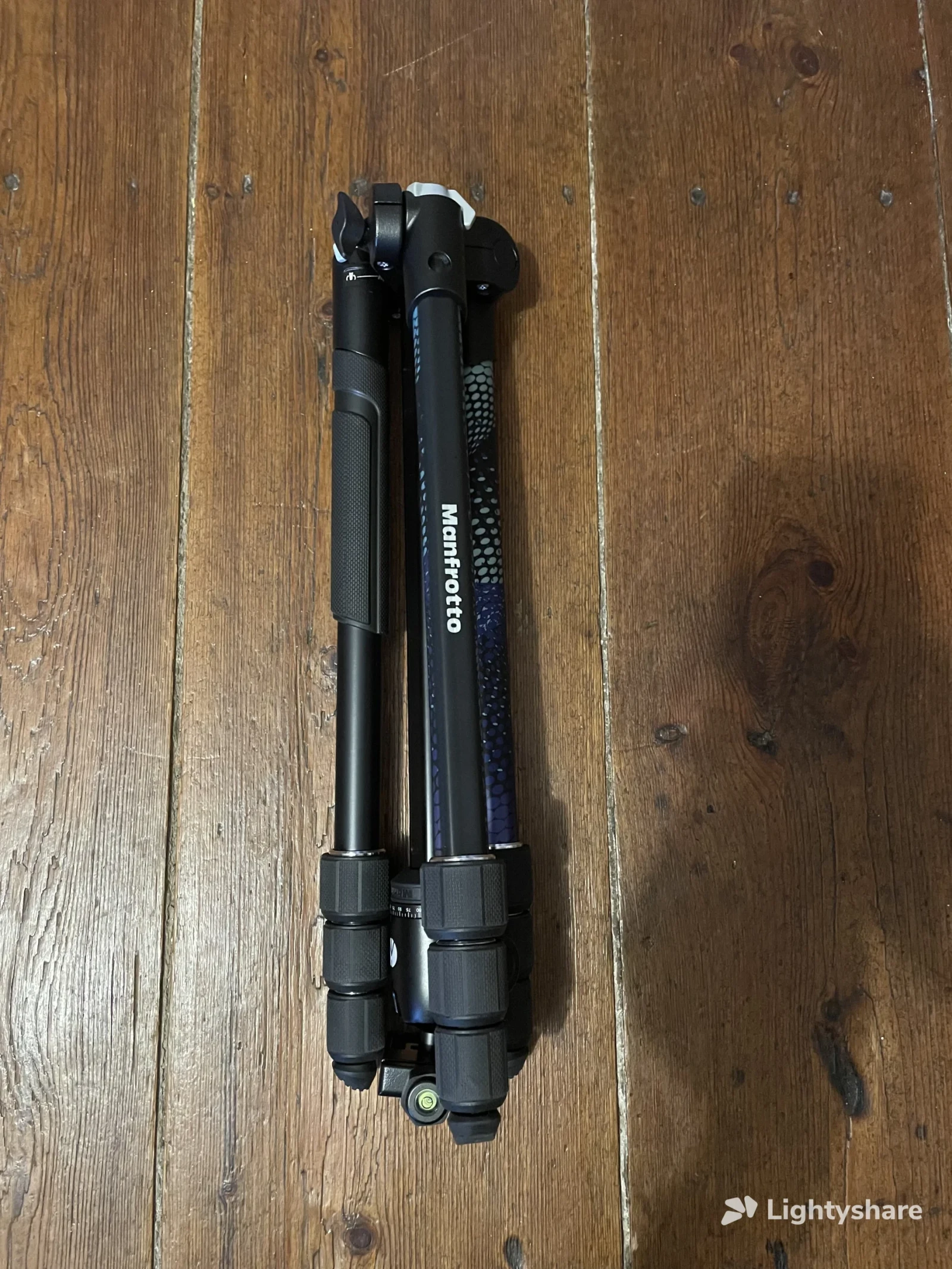 Manfrotto Trépied avec tête fluide Manfrotto - Photo 1 sur 3