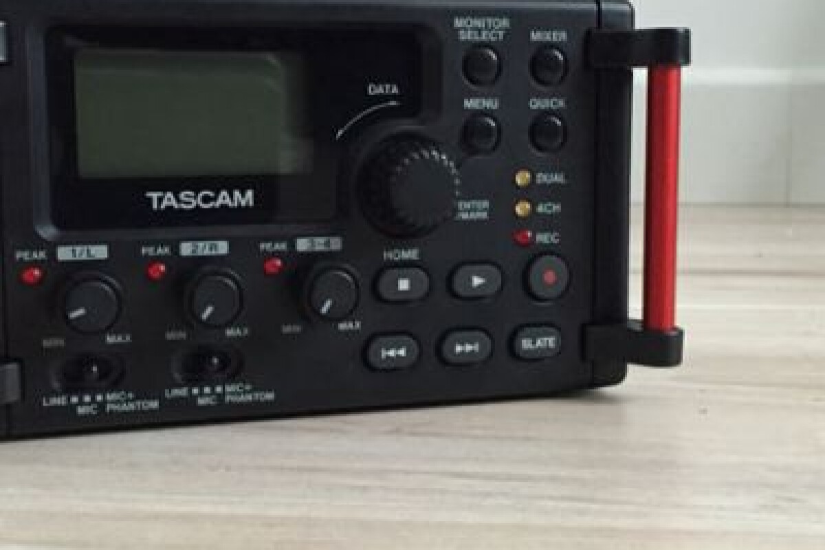 Location TASCAM DR-60 MKII Enregistreur 4 pistes + Carte SD - Lightyshare