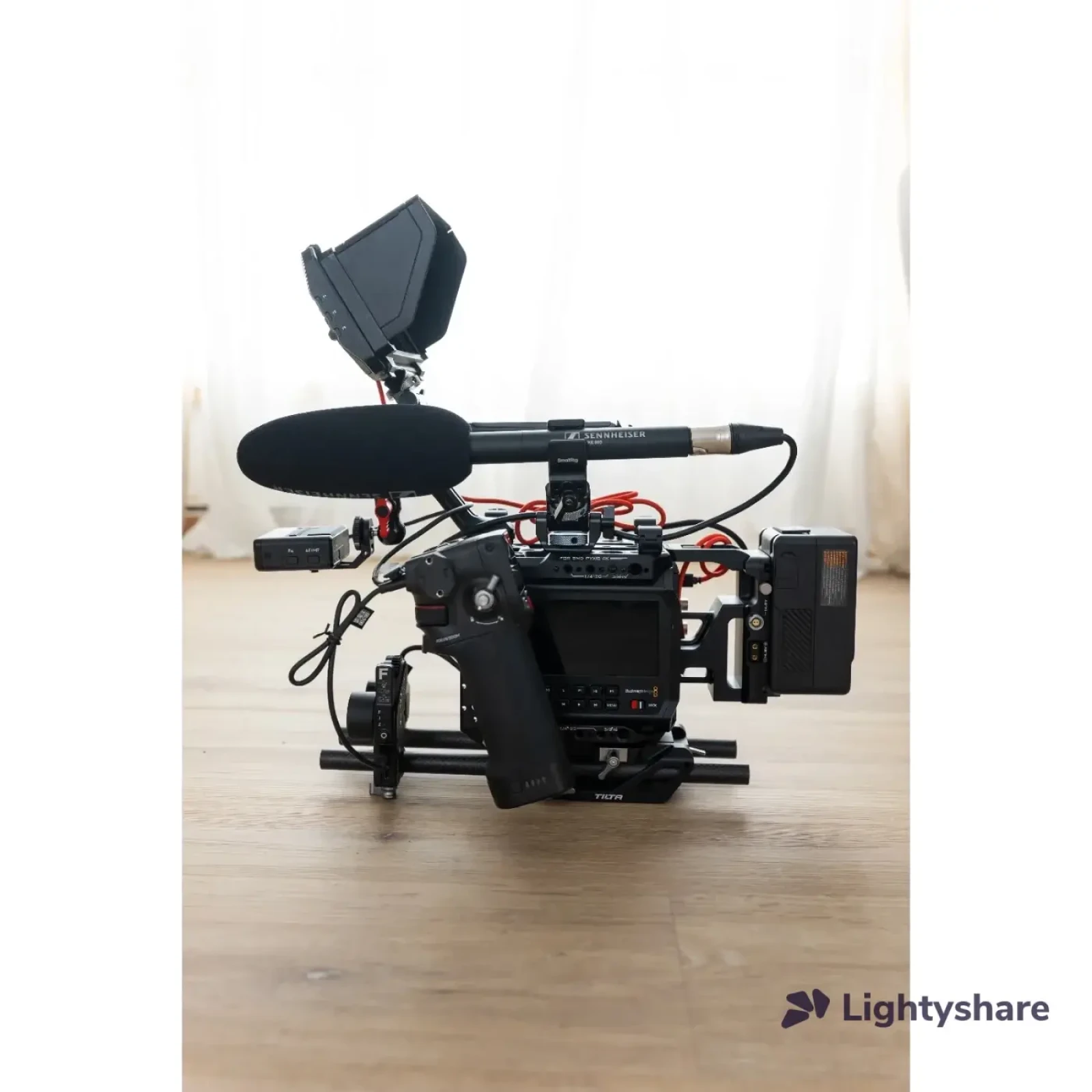 Pack PYXIS 6K Prêt à tourner – caméra cagée, micro canon, follow focus et contrôle d'iris (hors optique) - Photo 1 sur 1