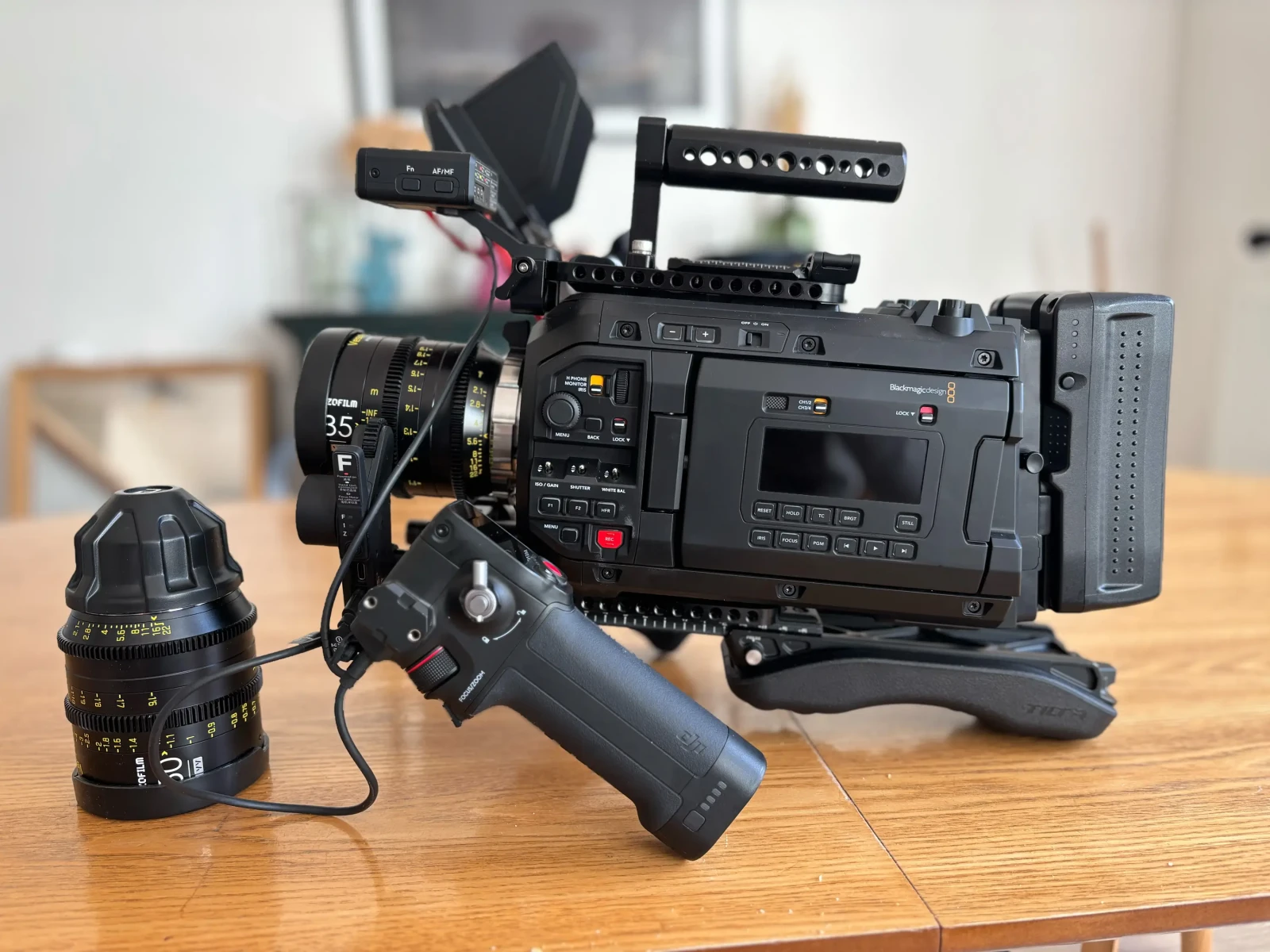 blackmagic cine 12 K LF - Photo 3 sur 3