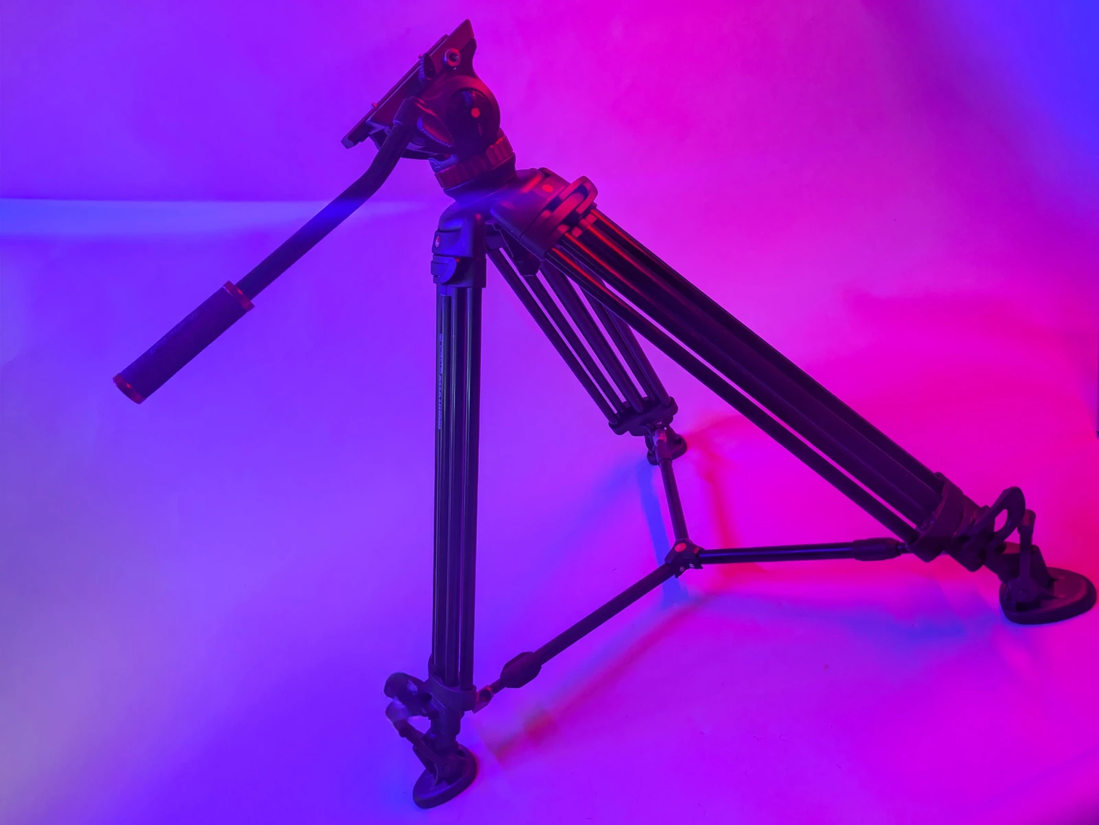 TRÉPIED TÊTE FLUIDE (Manfrotto MVH502A,546GB-1) - Photo 2 sur 5