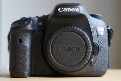 Location Canon 7D Mark II