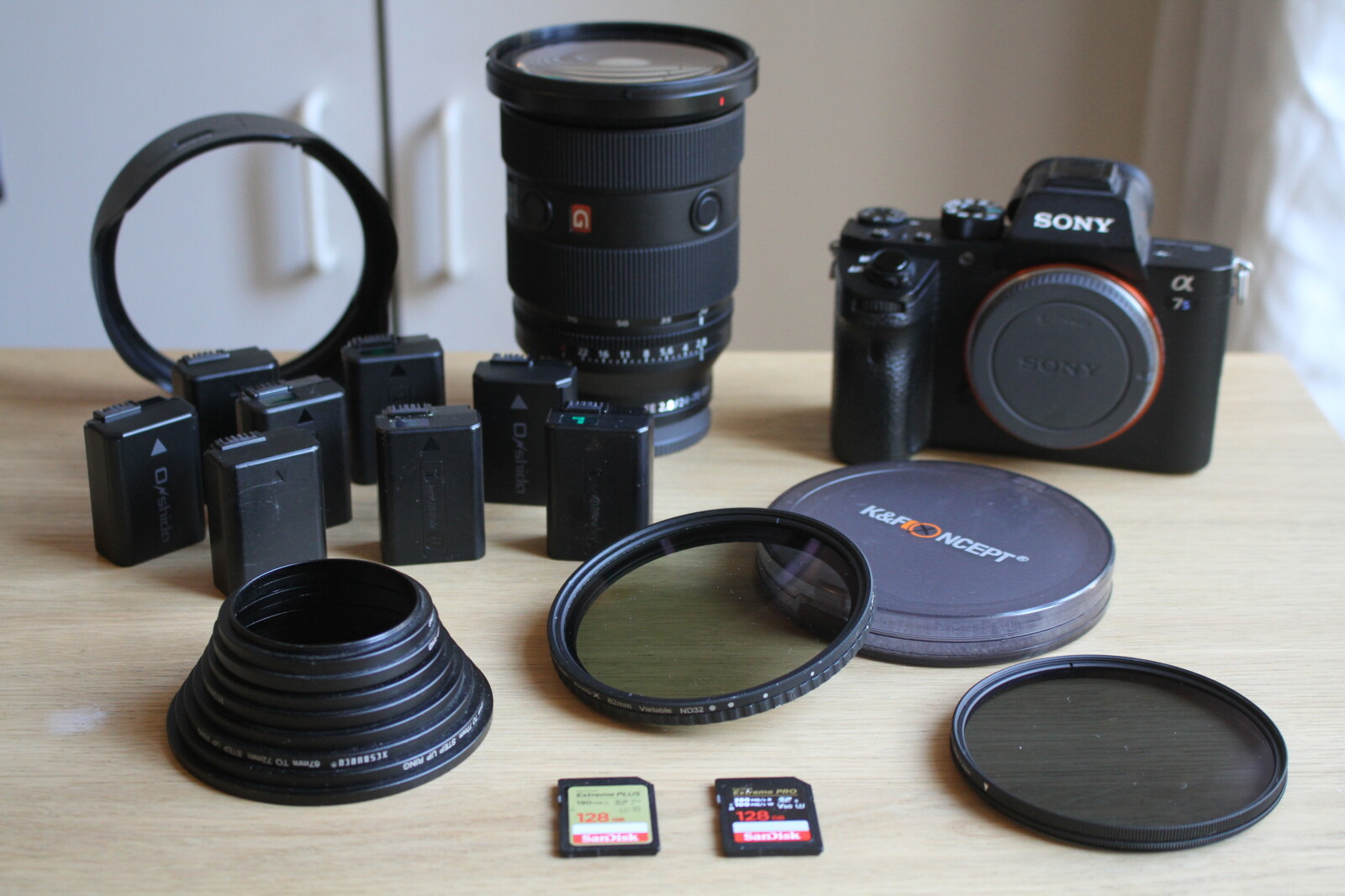 Pack Alpha 7S II, G Master II 24-70mm, 8 Batteries - Photo 2 sur 4