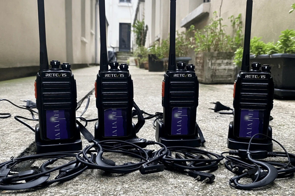 Location RETEVIS RT24 Talkies-Walkies + Oreillettes - Lightyshare