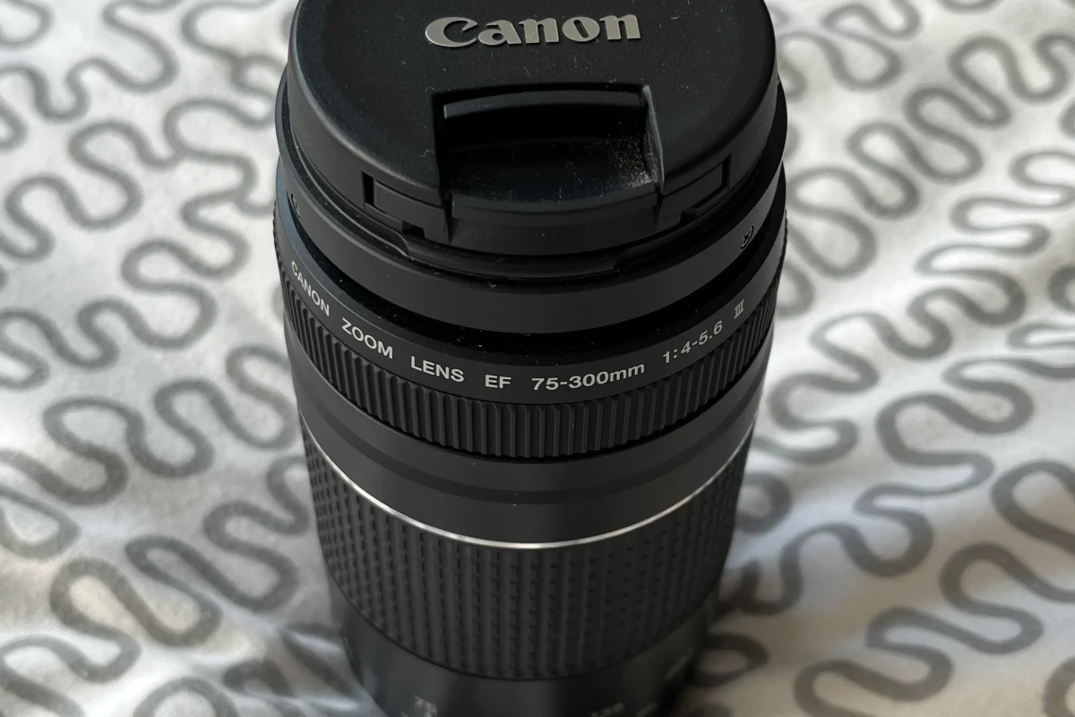 Location Canon EF 75-300mm f/4-5.6 III - Lightyshare