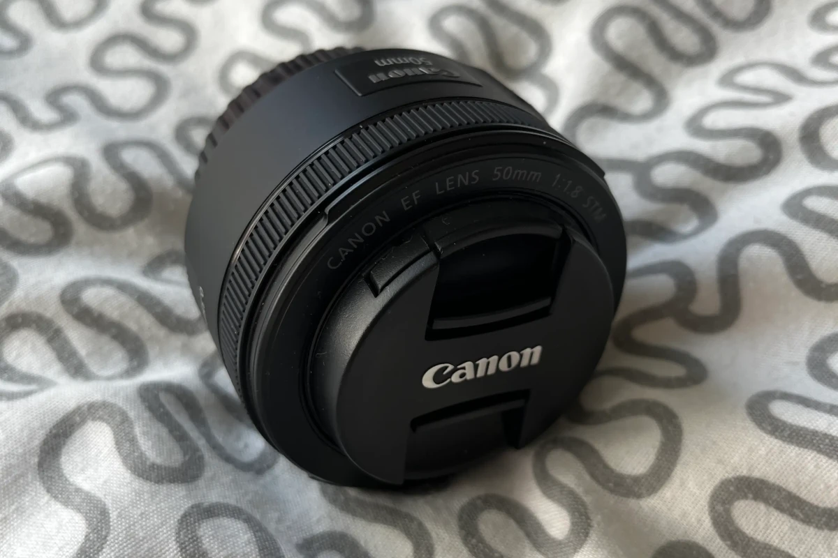 Location Canon EF 50mm f/1.8 STM - Lightyshare
