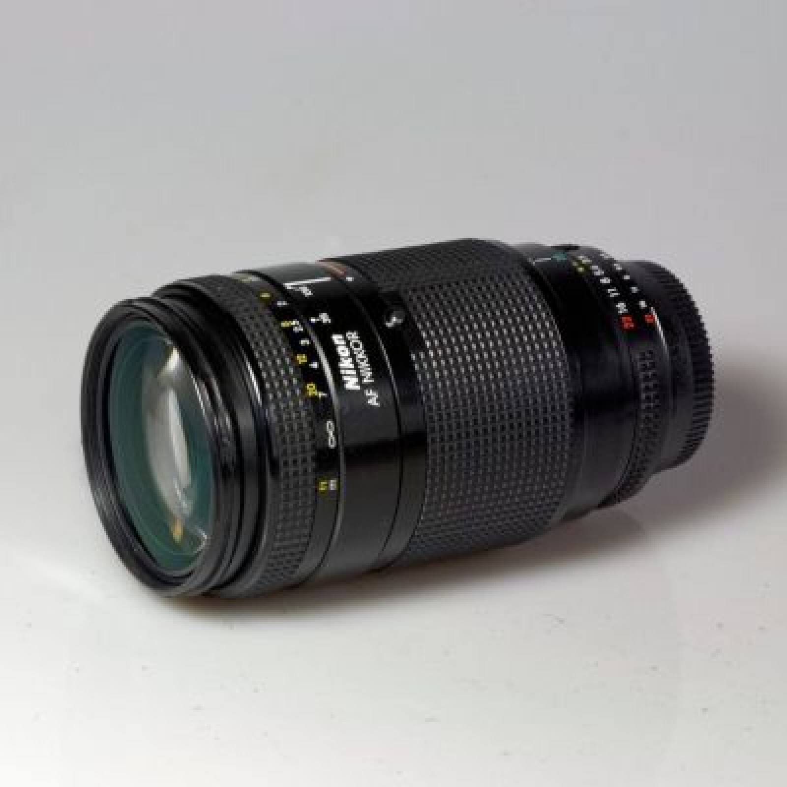 Zoom NIKON NIKKOR AF 35-135 mm 1:3,5-4,5 - Photo 3 sur 3