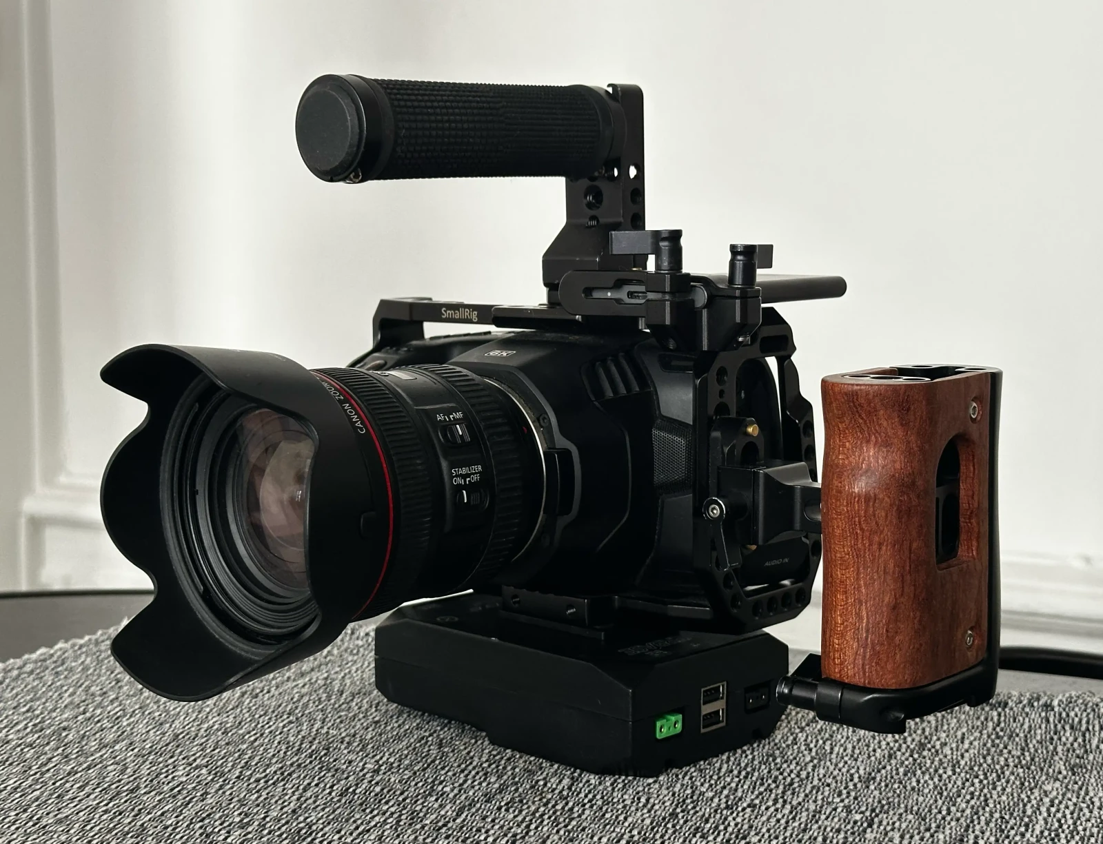 Pack BMPCC 6K #essentiel + 2 objectifs - Photo 1 sur 6