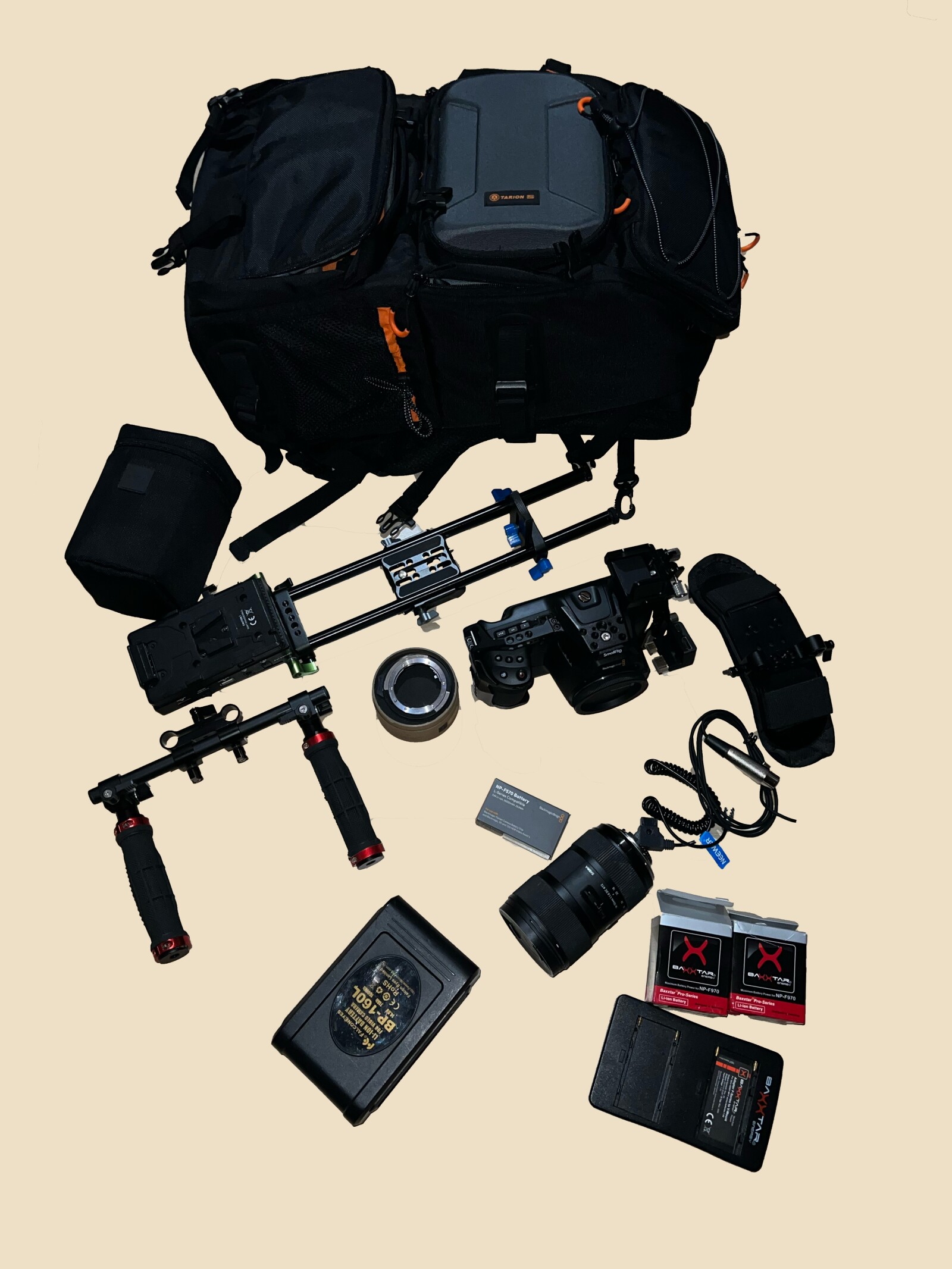 Pack BMPCC 6K et trépied. - Photo 1 sur 2