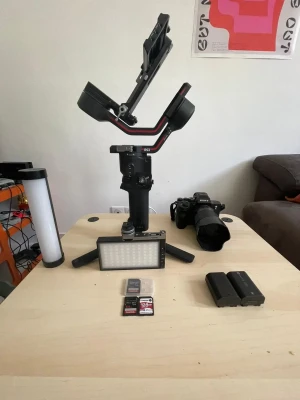 Location Pack sony A7SIII, Ronin RS3, micro Dji mic2, Petite lumière RGB