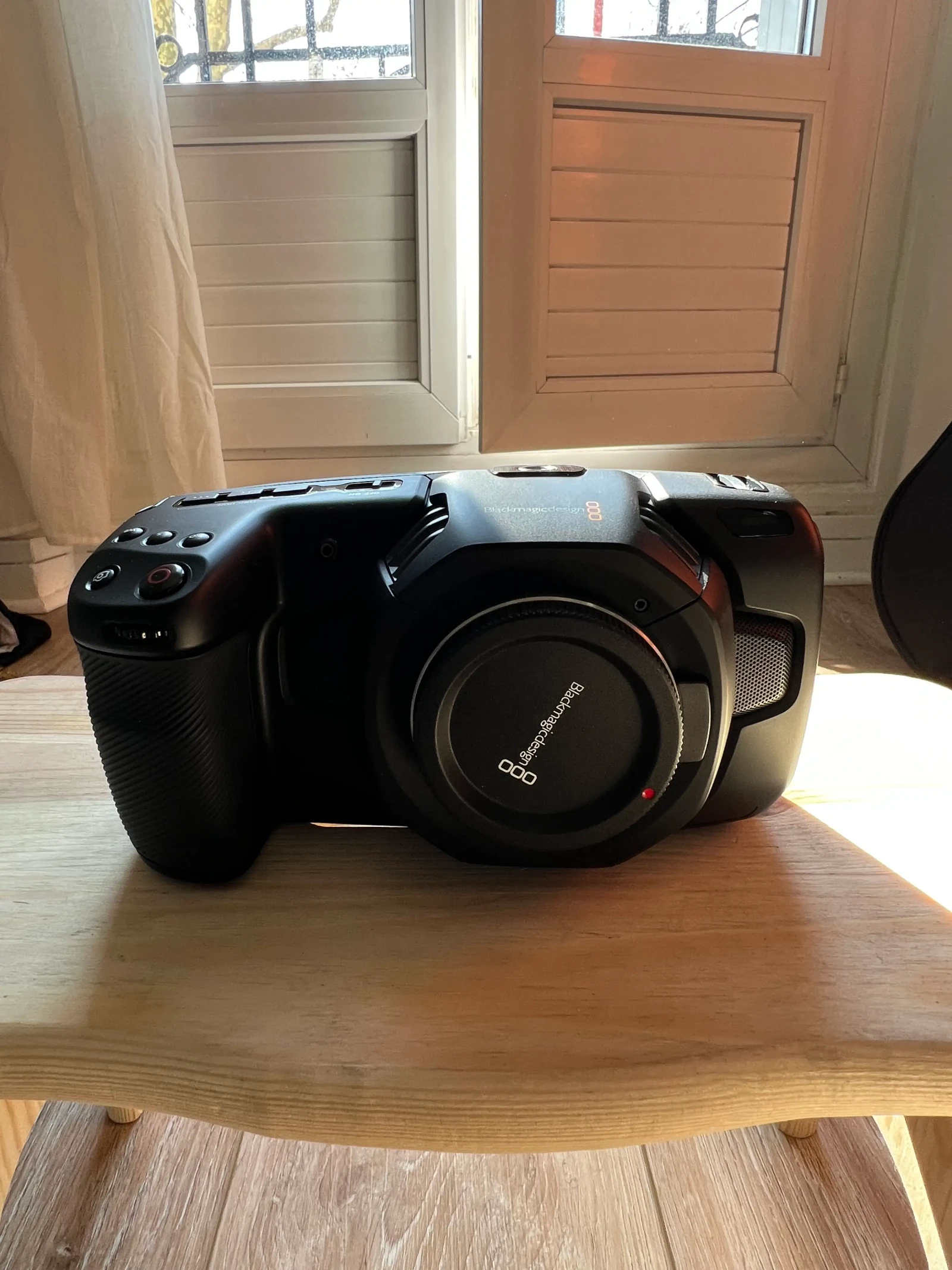 Blackmagic Design Pocket Cinema Camera 4K - Photo 2 sur 3