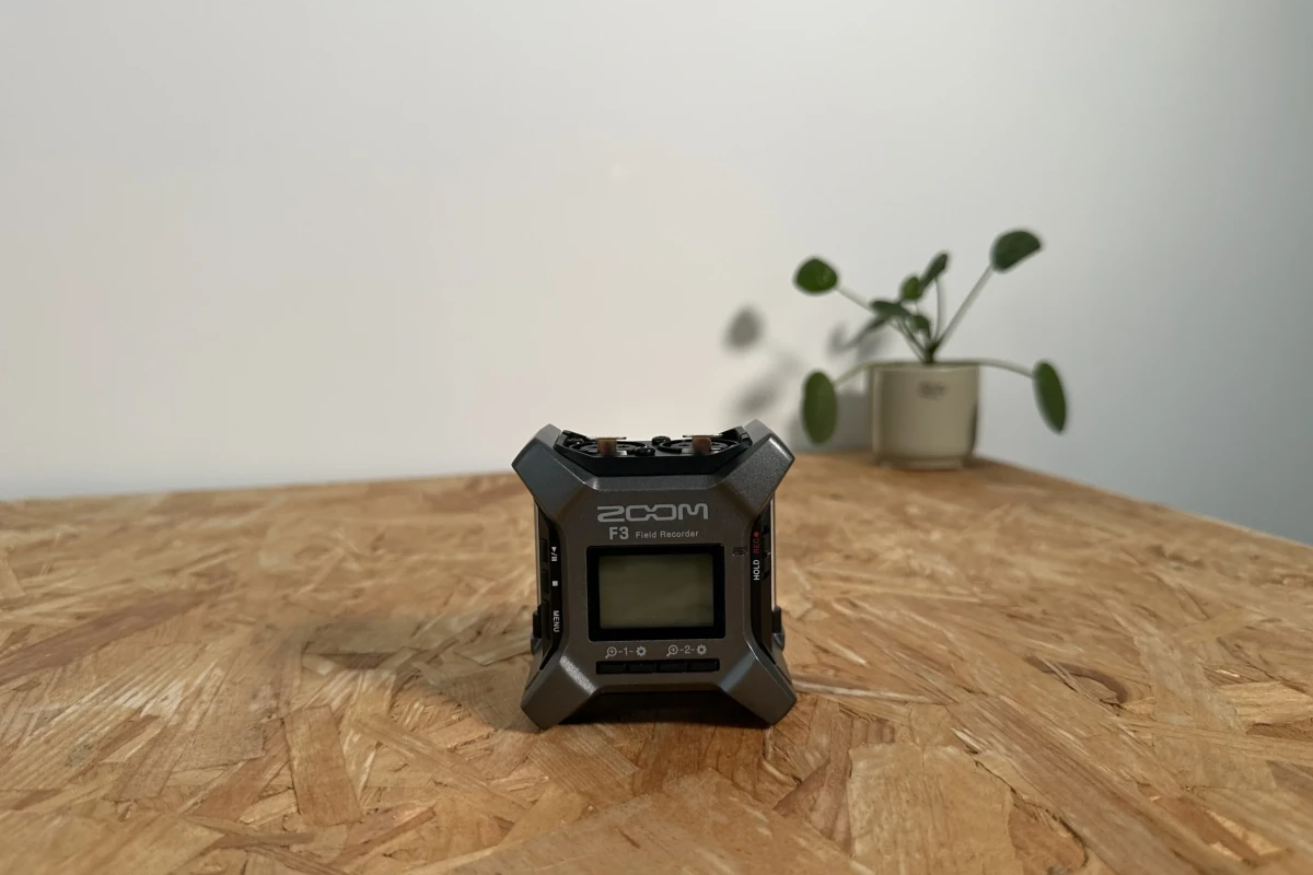 Location Zoom F3 - Lightyshare
