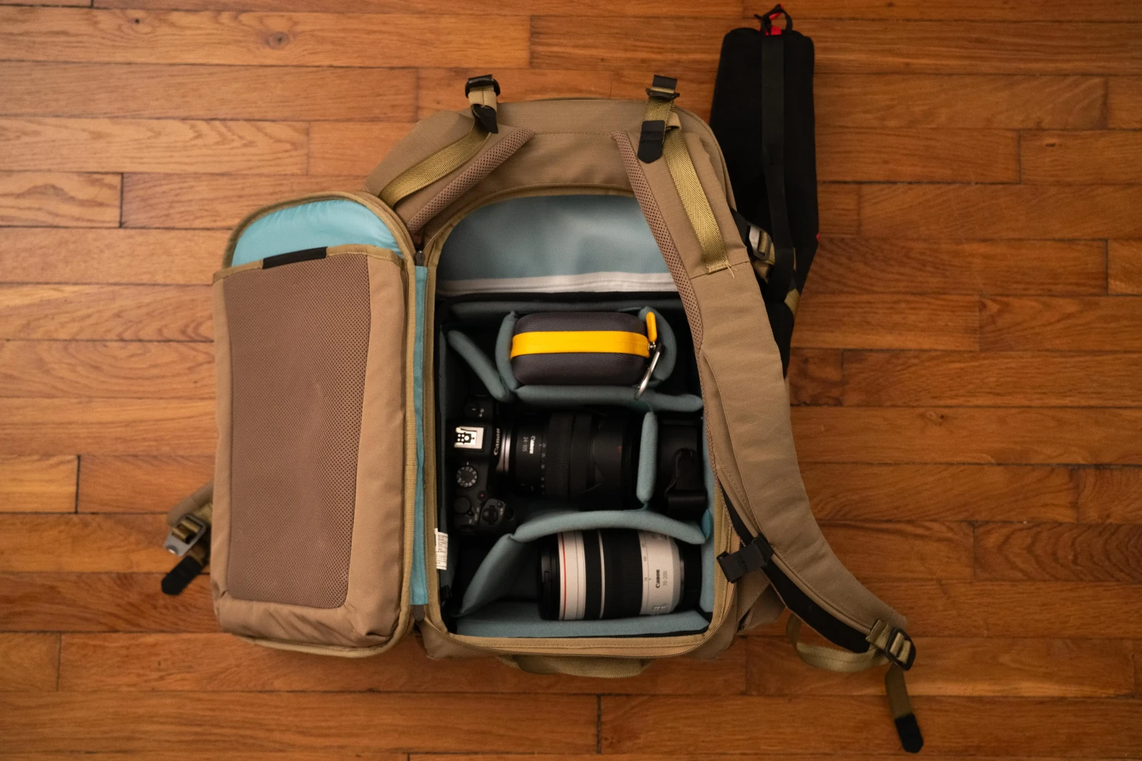 Canon Pack vidéo R8 - Photo 1 sur 5