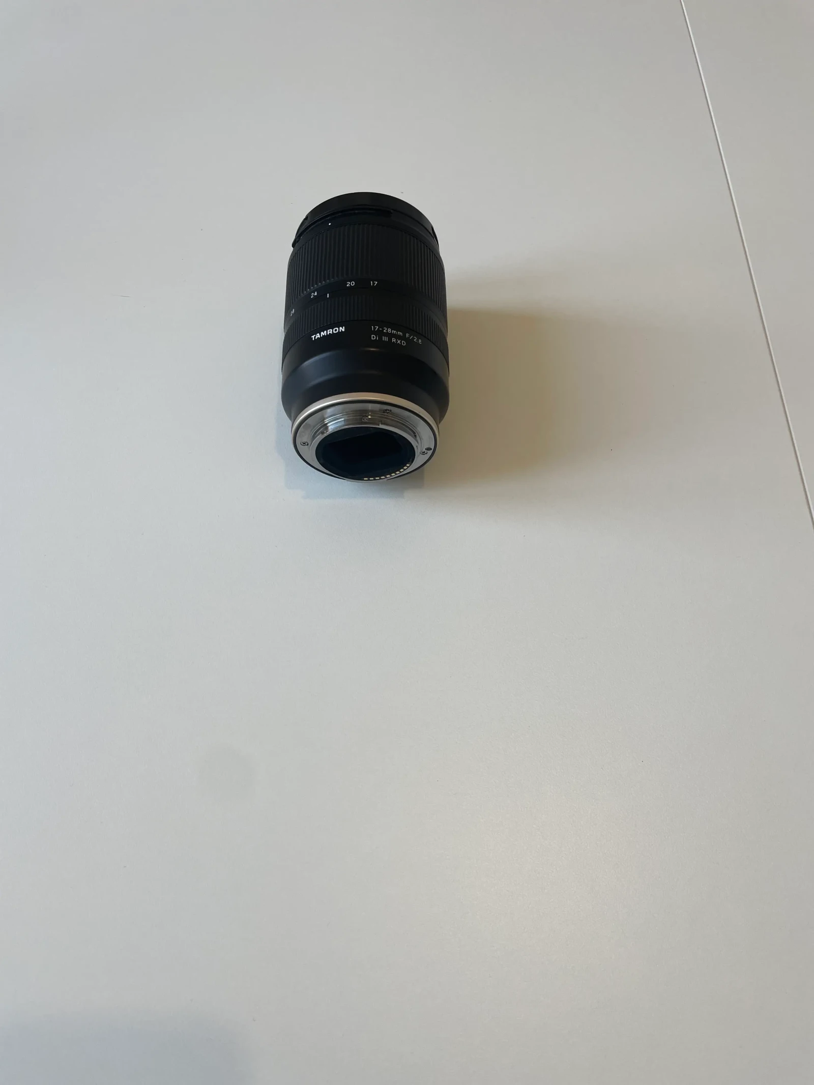 Tamron 17-28mm f/2.8 Di III RXD ø67 - Photo 2 sur 2