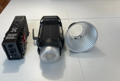 Location Aputure LS 300X