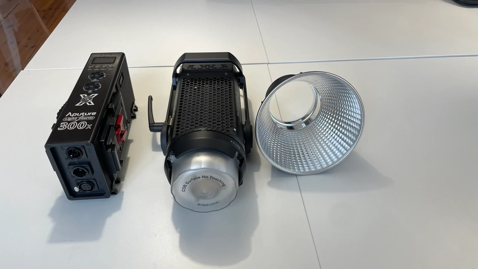 Aputure LS 300X - Photo 2 sur 2
