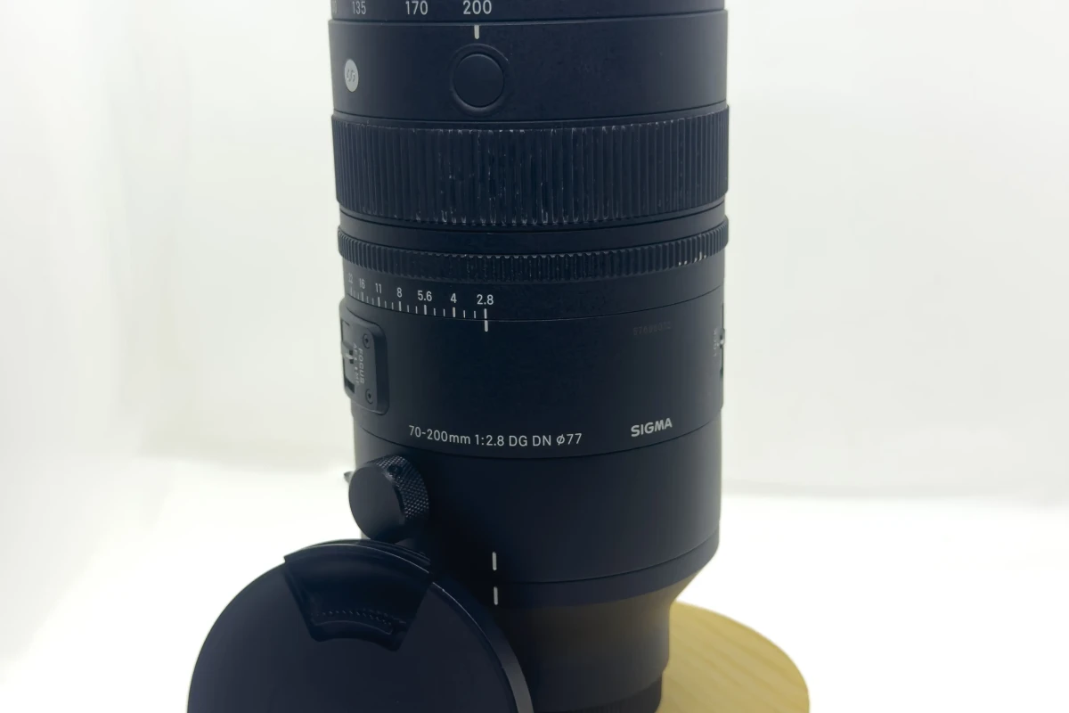 Location Sigma 70-200mm F/2.8 DG APO EX OS HSM - Lightyshare